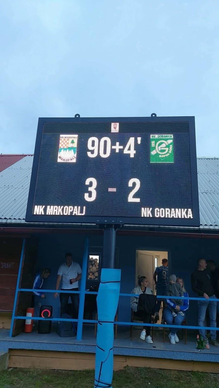 Fotografija nakon utakmice NK Mrkopalj-Nk Goranka